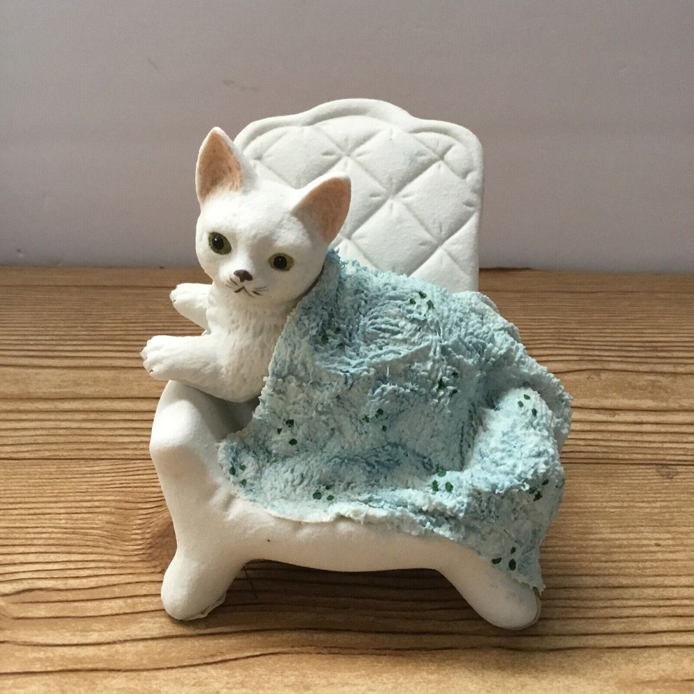 3 Ceramic Cats With Blue Blankets - Picture 2 of 9